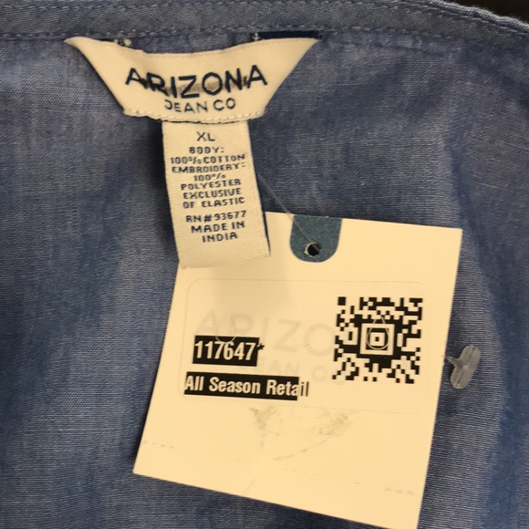 Arizona Women's Cropped Top Size XL - Picture 3 of 4